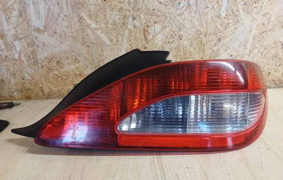Peugeot 406 Rear/tail lights 2289D