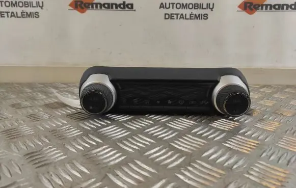 Toyota RAV 4 (XA50) Climate control unit 75K607