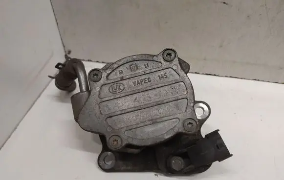 Toyota Yaris Vacuum pump