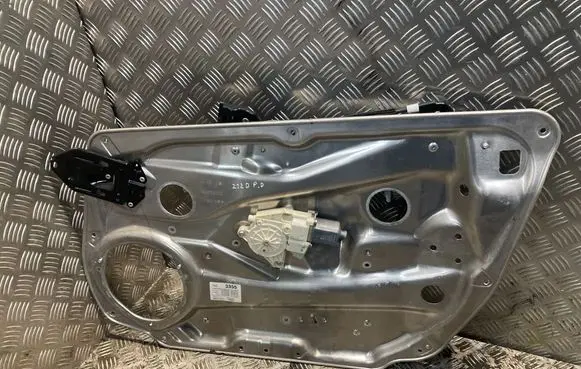 Mercedes-Benz E W212 Front door window regulator with motor A2122801102 2122801102