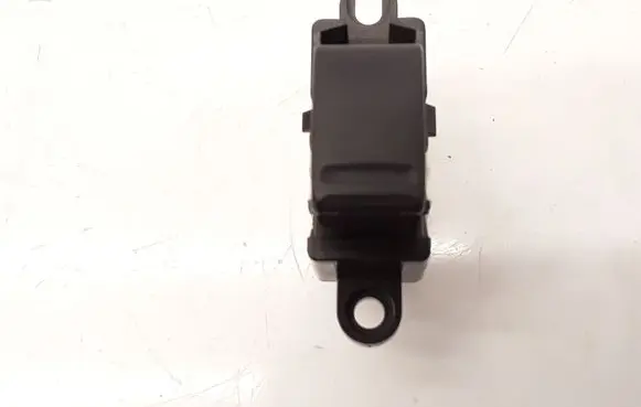 Nissan Almera Tino Electric window control switch