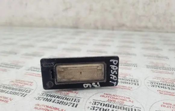 Volkswagen PASSAT B6 Number plate light 8T0943021