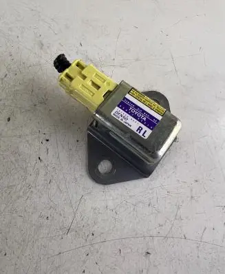 Toyota Land Cruiser (J120) Airbag deployment crash/impact sensor 8983360010 1879000471