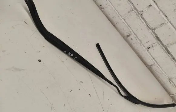 Renault Scenic II - Grand scenic II Front wiper blade arm 8200466006