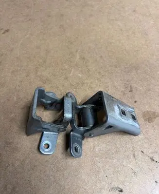 Opel Meriva B Front door lower hinge 