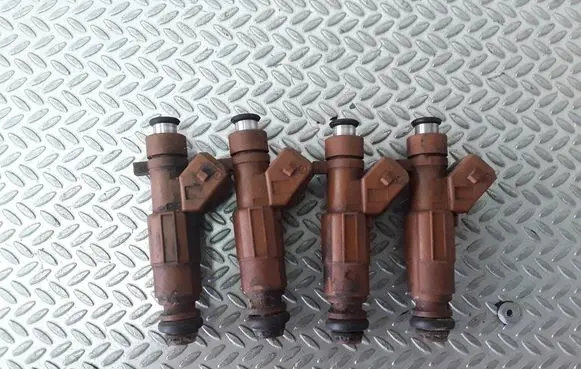 Peugeot 406 Fuel injectors set 