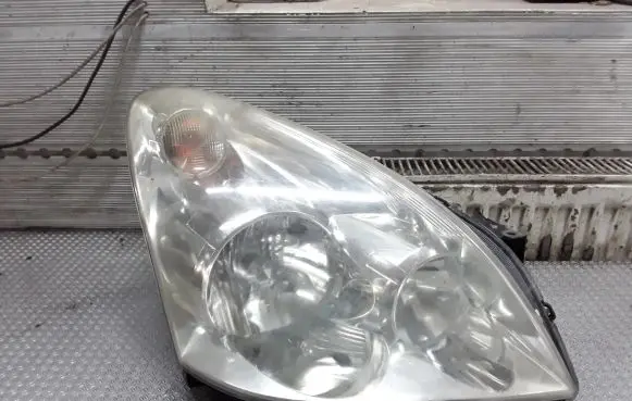 Toyota Corolla Verso AR10 Headlight/headlamp