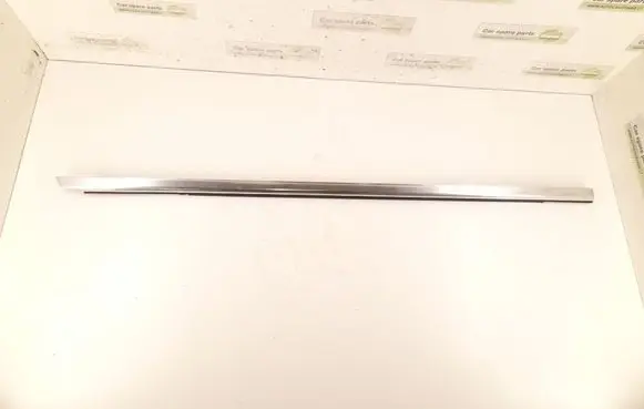 Mercedes-Benz GLC X253 C253 Front door glass trim molding 2537200224 2537207605