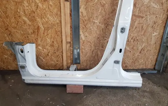 Mazda CX-5 Front sill (body part) 