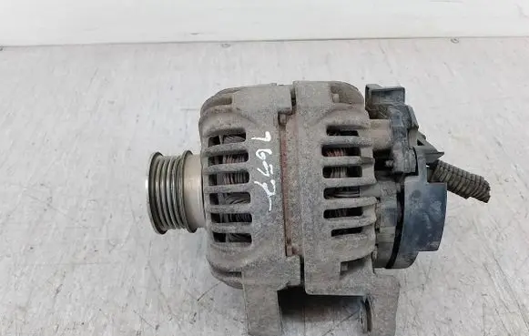 Opel Astra H Generator/alternator 55556067