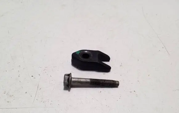 Chevrolet Orlando Fuel Injector clamp holder 