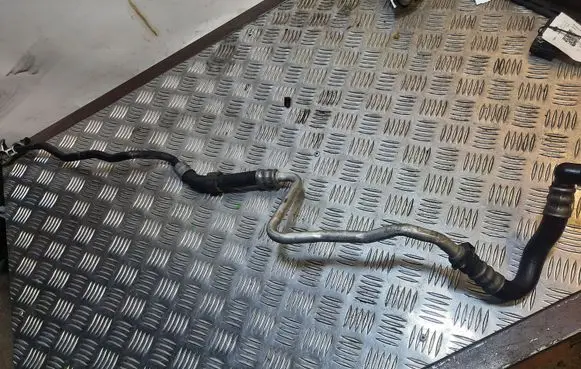 BMW 7 F01 F02 F03 F04 Gearbox oil cooler pipe/hose 7575456 17227575456