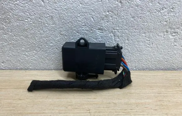Volkswagen Touareg I Seat heating relay 1Z0959772B