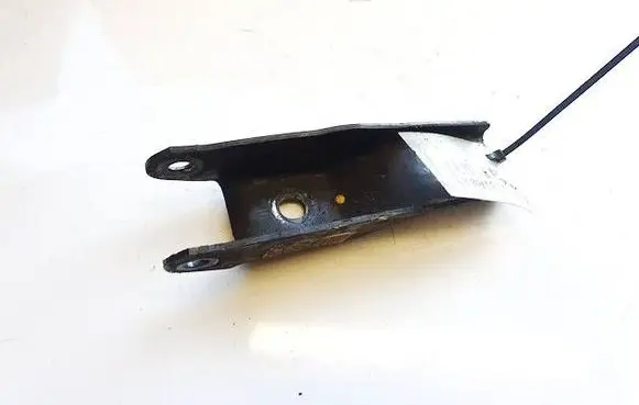 Volkswagen Polo IV 9N3 Engine mounting bracket 60199851ar