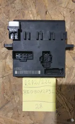 Audi A4 S4 B7 8E 8H Comfort/convenience module 8E0907279L