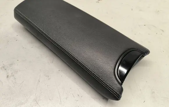 Toyota Avensis T270 Armrest 