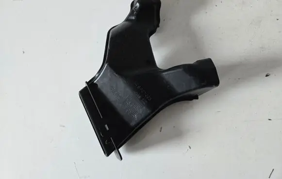 BMW M8 F93 Gran Coupe Rain gutter 7357246