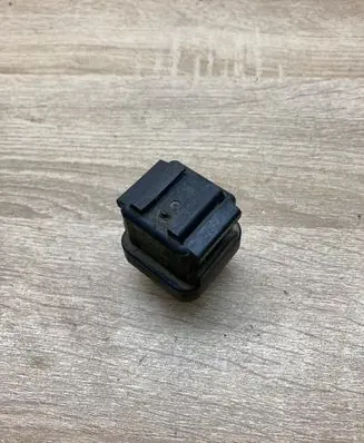 Toyota Avensis T270 Glow plug pre-heat relay 2861067010 1567000671
