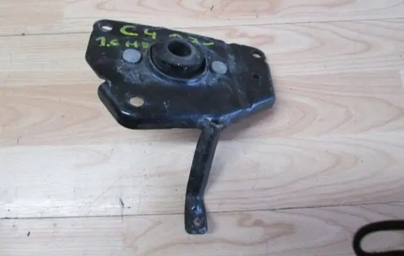 Citroen C4 Grand Picasso Engine mount vacuum valve 