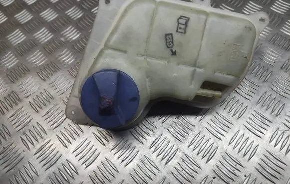 Audi A4 S4 B5 8D Coolant expansion tank/reservoir 107519
