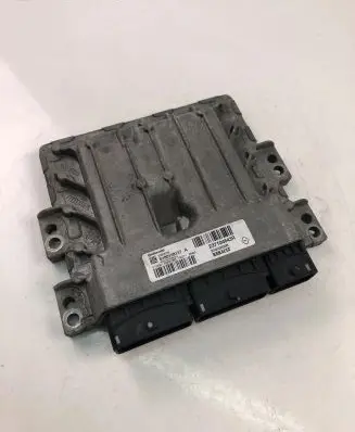 Renault Kadjar Engine control unit/module 237104643R