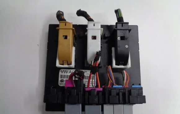 Volkswagen PASSAT B6 Comfort/convenience module 1K0937084