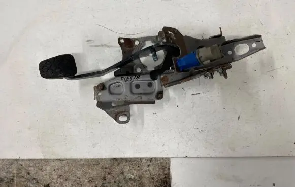 Ford Fiesta Brake pedal
