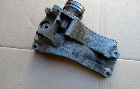 Volkswagen Golf IV Generator/alternator bracket 030145169H