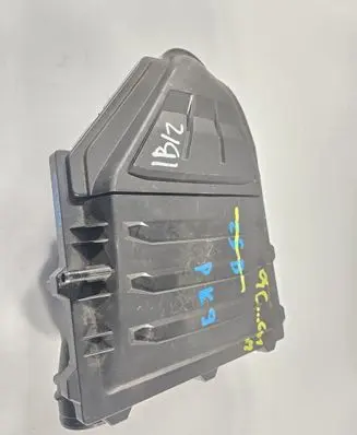 Seat Ibiza V (KJ) Air filter box 04C129601M
