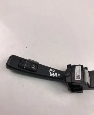Volvo V40 Indicator stalk 31456045