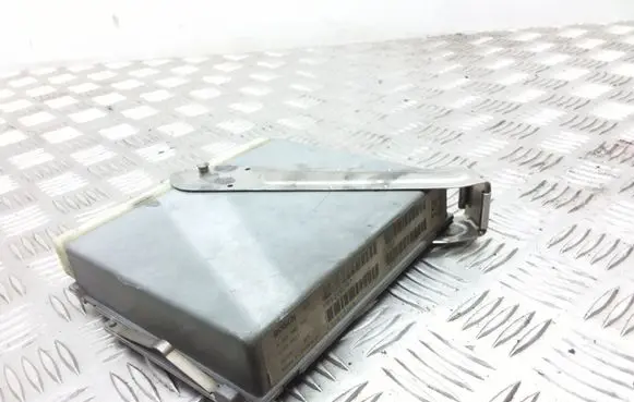 Volvo S70 V70 V70 XC Engine control unit/module 0281001592 1739911