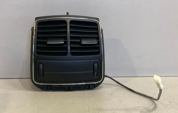 Mercedes-Benz CLS C219 Rear air vent grill 211830054