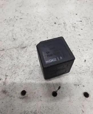 Ford Mondeo MK II Other relay 40A20A F0AB14B192AA 034021