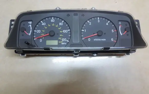 Mitsubishi Pajero Sport I Speedometer (instrument cluster) MR590142