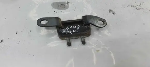 Toyota Avensis Verso Rear door upper hinge NOCODE