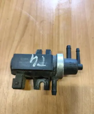 Seat Alhambra (Mk1) Turbo solenoid valve 1H0906627 72190320