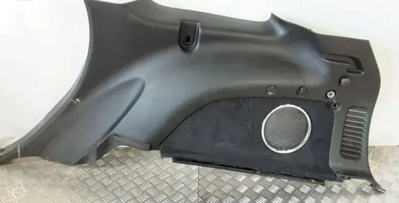 Trunk/boot lower side trim panel