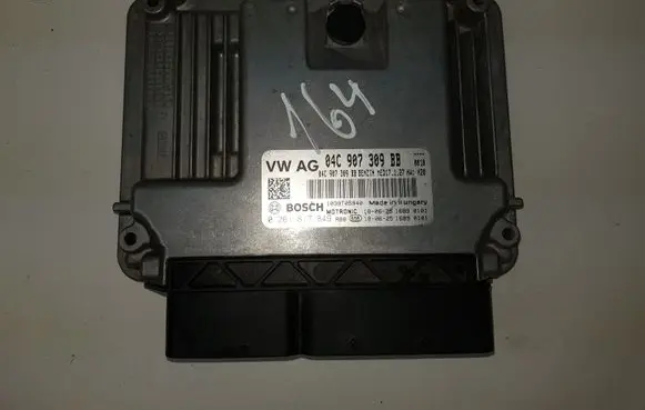 Volkswagen Golf VII Engine control unit/module 04C907309BB 0261S17849