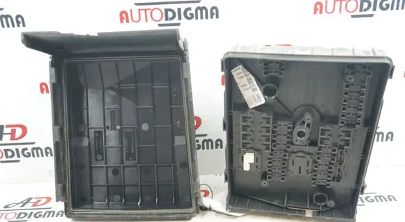 Volkswagen Golf V Fuse box set 1K0937125