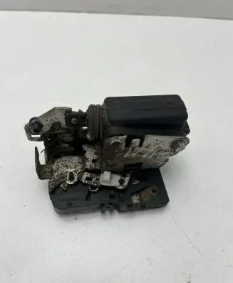 Dacia Duster Rear door lock 825029556R 12015126