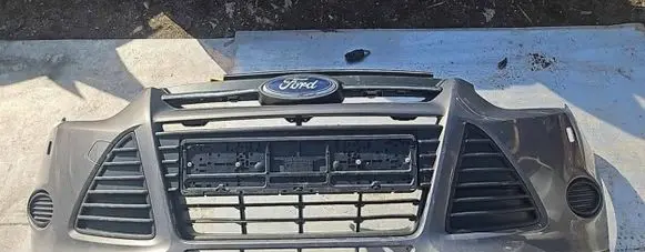 Ford Focus Front bumper