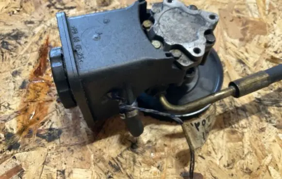 BMW 3 E46 Power steering pump