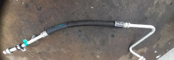 Renault Captur Air conditioning (A/C) pipe/hose 924548625R