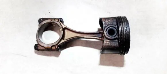 Lexus IS 200-300 Piston with connecting rod