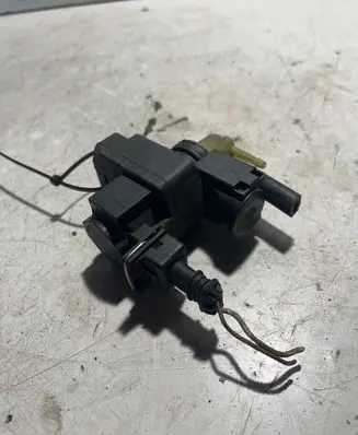 Renault Megane II Turbo solenoid valve 8200486