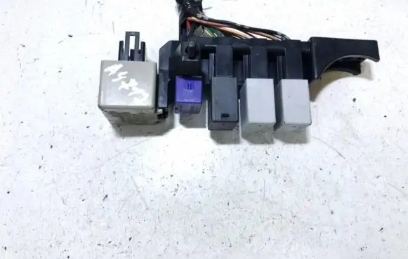Toyota Avensis T250 Fuse box set 8198005040 81980-05040