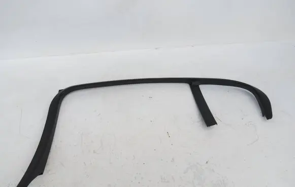 Volvo S60 Rear door window/glass frame 