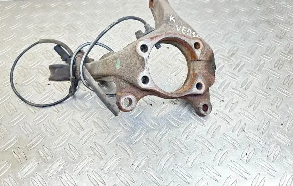 Toyota Verso Front wheel bearing hub 8954302061