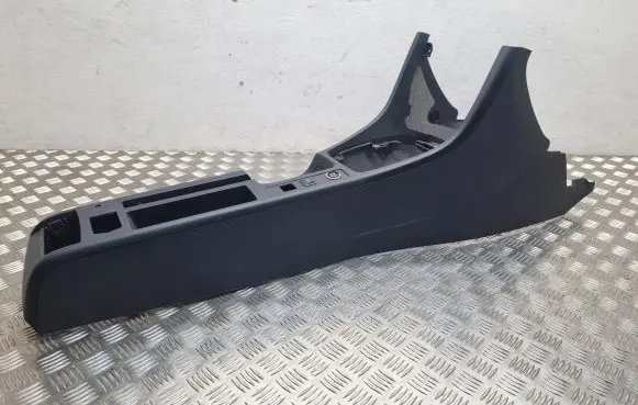 Seat Exeo (3R) Center console 3R0863241A