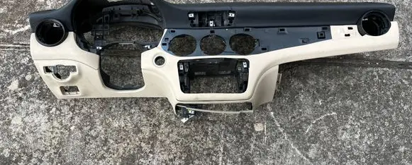 Mercedes-Benz GLA W156 Dashboard